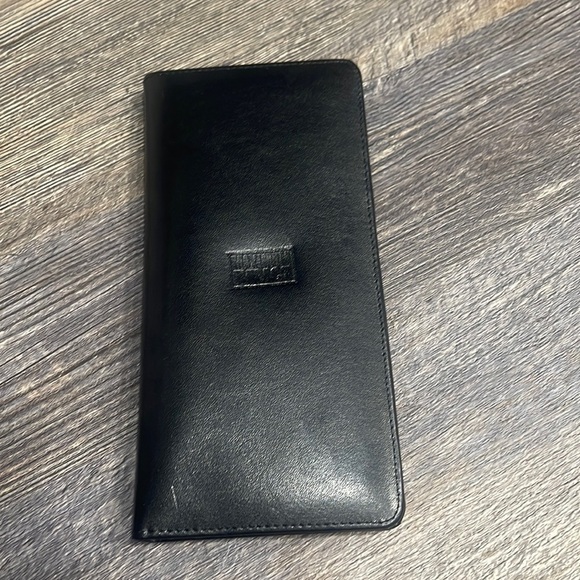 Office supply - Picture 1 of 7